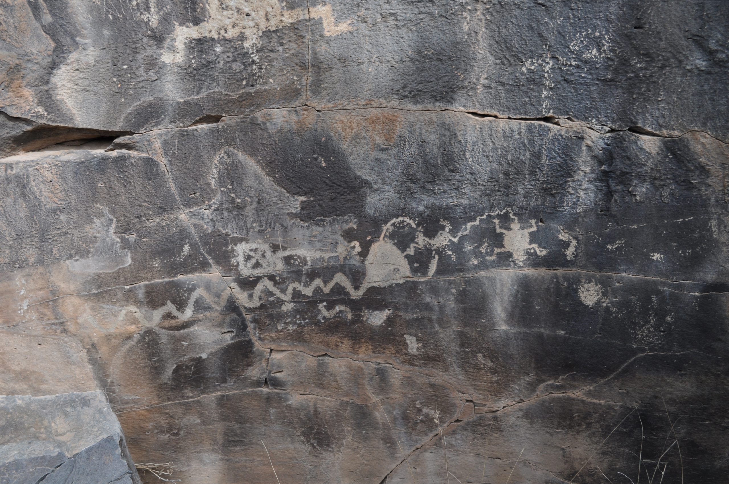 Wall of petroglyphs
